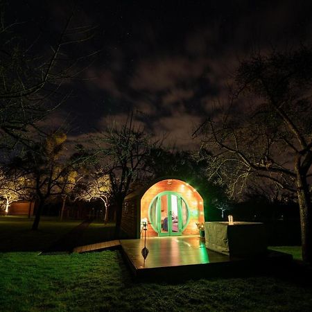 Orchard Farm Luxury Glamping And Campsite Γκλάστονμπερι Εξωτερικό φωτογραφία